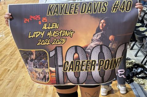 After hitting a 3 pointer in the second quarter against Maud on Tuesday, Senior Kaylee Davis joined the 1,000 point club in her high school career. More points to come!