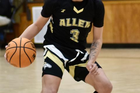 Landon Tenequer led Allen with 18 points against Wetumka