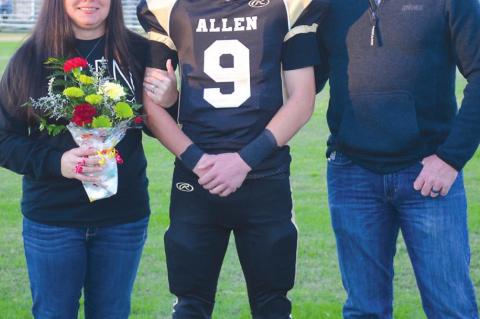 Football / Cheer Seniors and Parents Honored