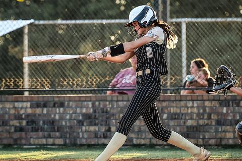 Lady Mustangs Looking for District Crown Today