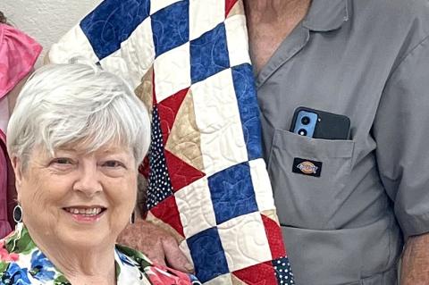 Knighten Receives ‘Honor’ Quilt