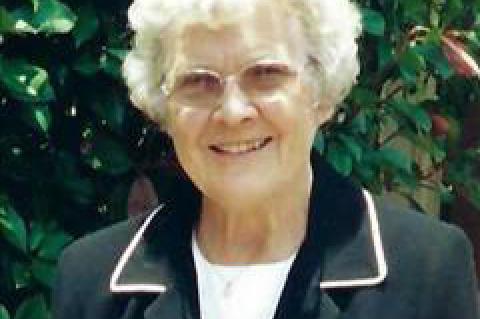 Rites Friday for Lyndall Robertson