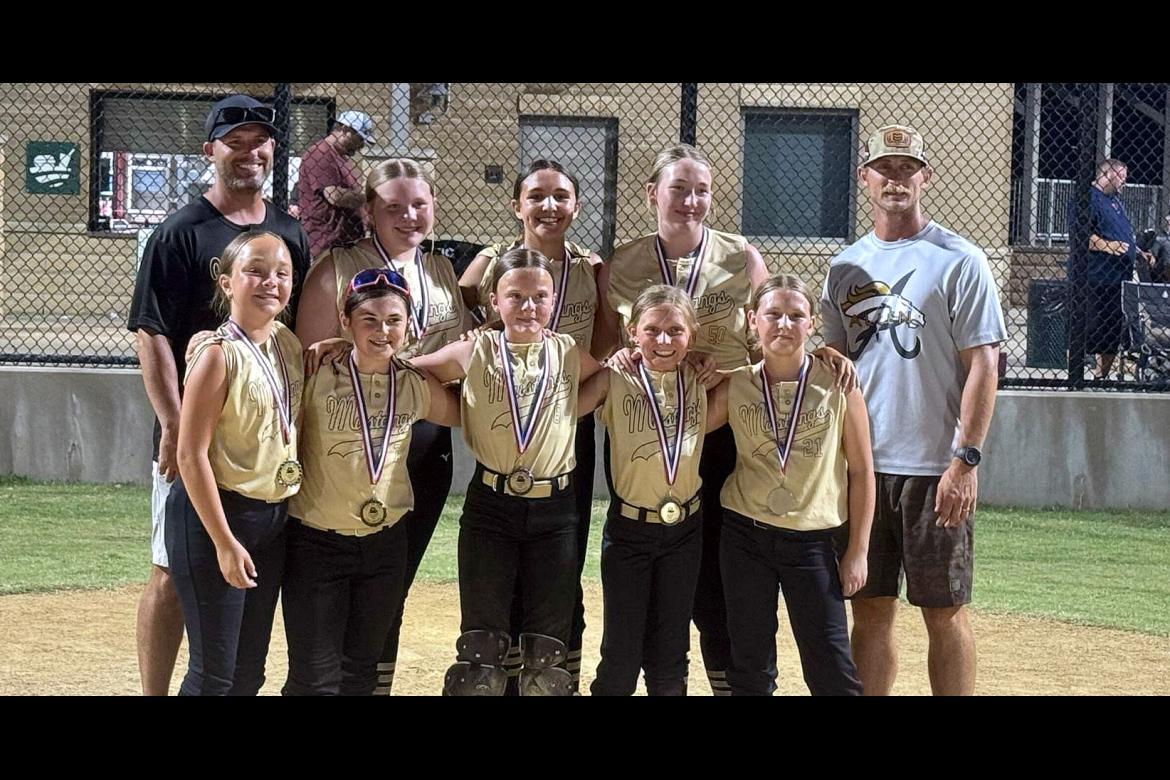 The Allen Lady Mustang 12 and under softball team and finished the season as the League Champtions! Front Addie Clark, Remi Wainscott, Maebree Howard, Cambree Wainscott and Kinleee Deaton. Back Coach Cody Wainscott, Paisley Gray, Langley Fisher, Blakeley 